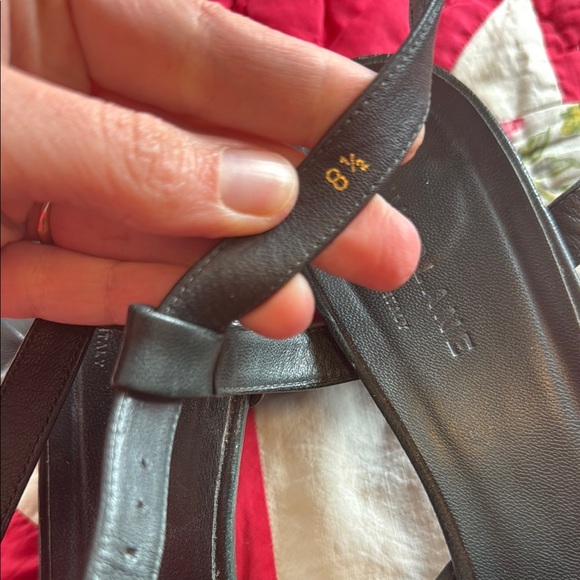 Everlane Dark Green Block Heel Sandal with Sleek Design - Picture 5 of 9